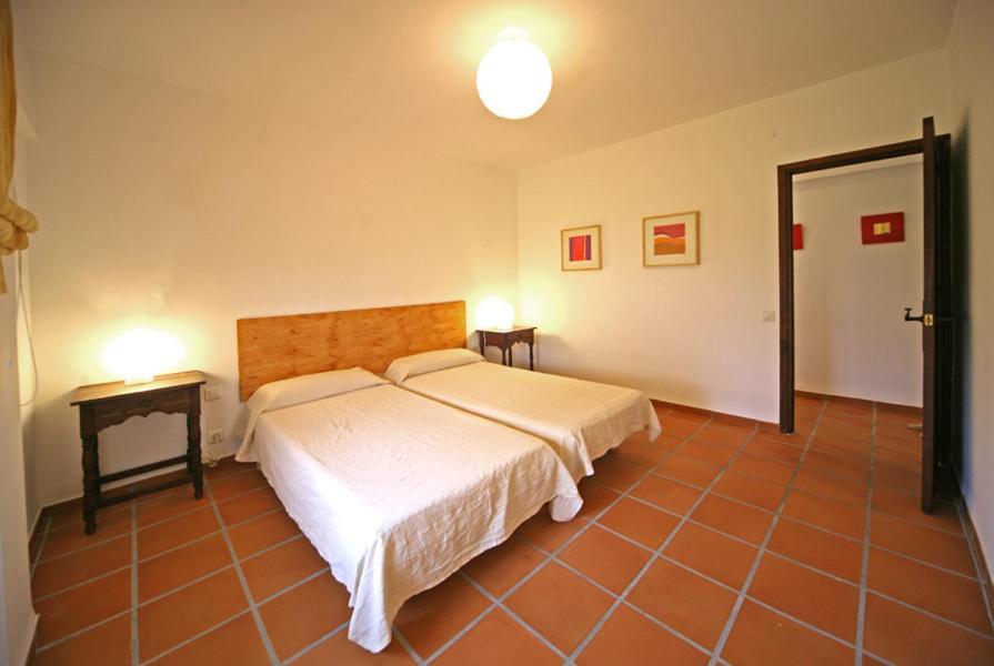 Apartamentos Playa Torrecilla Nerja Ruang foto