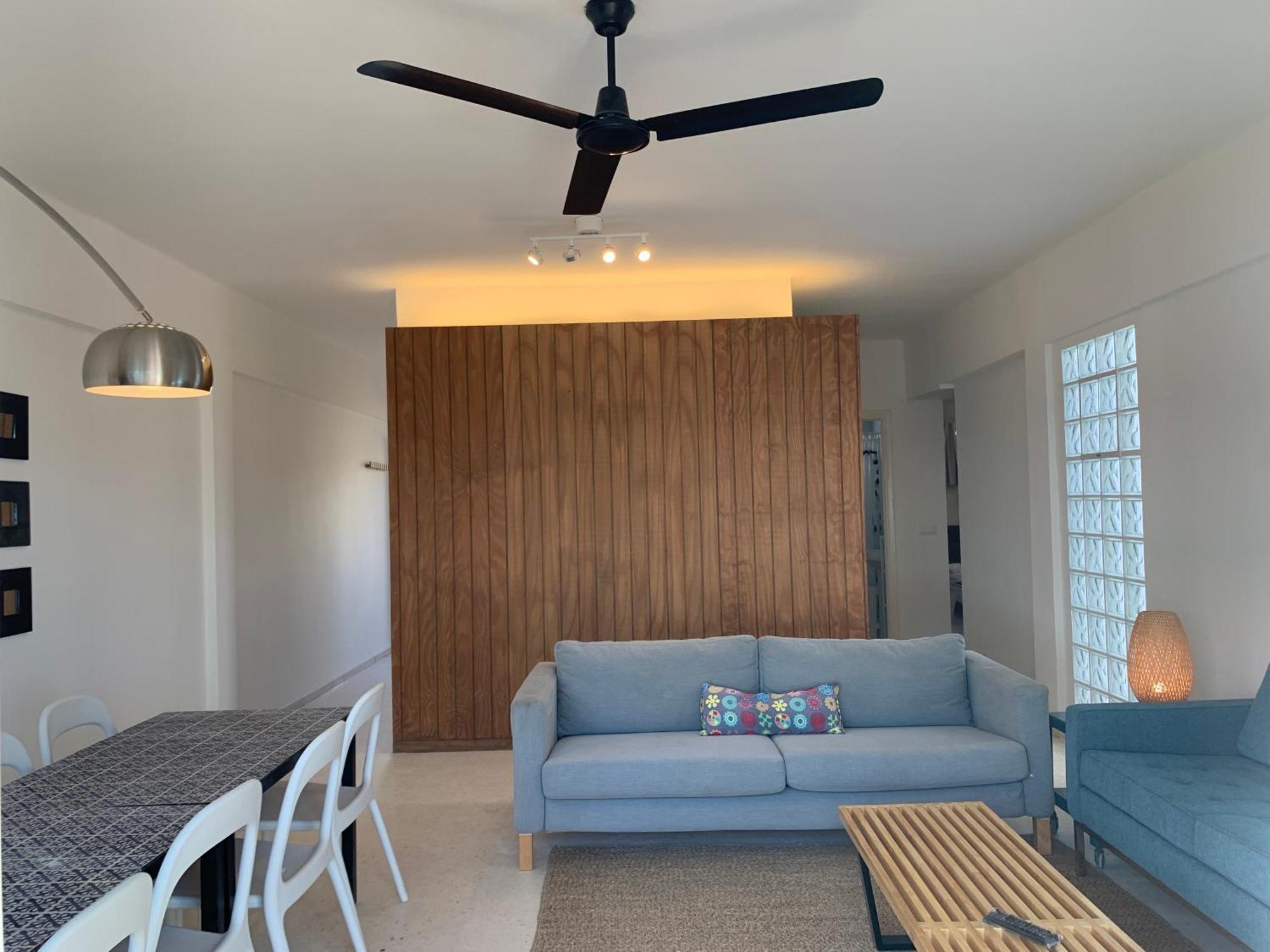 Apartamentos Playa Torrecilla Nerja Ruang foto