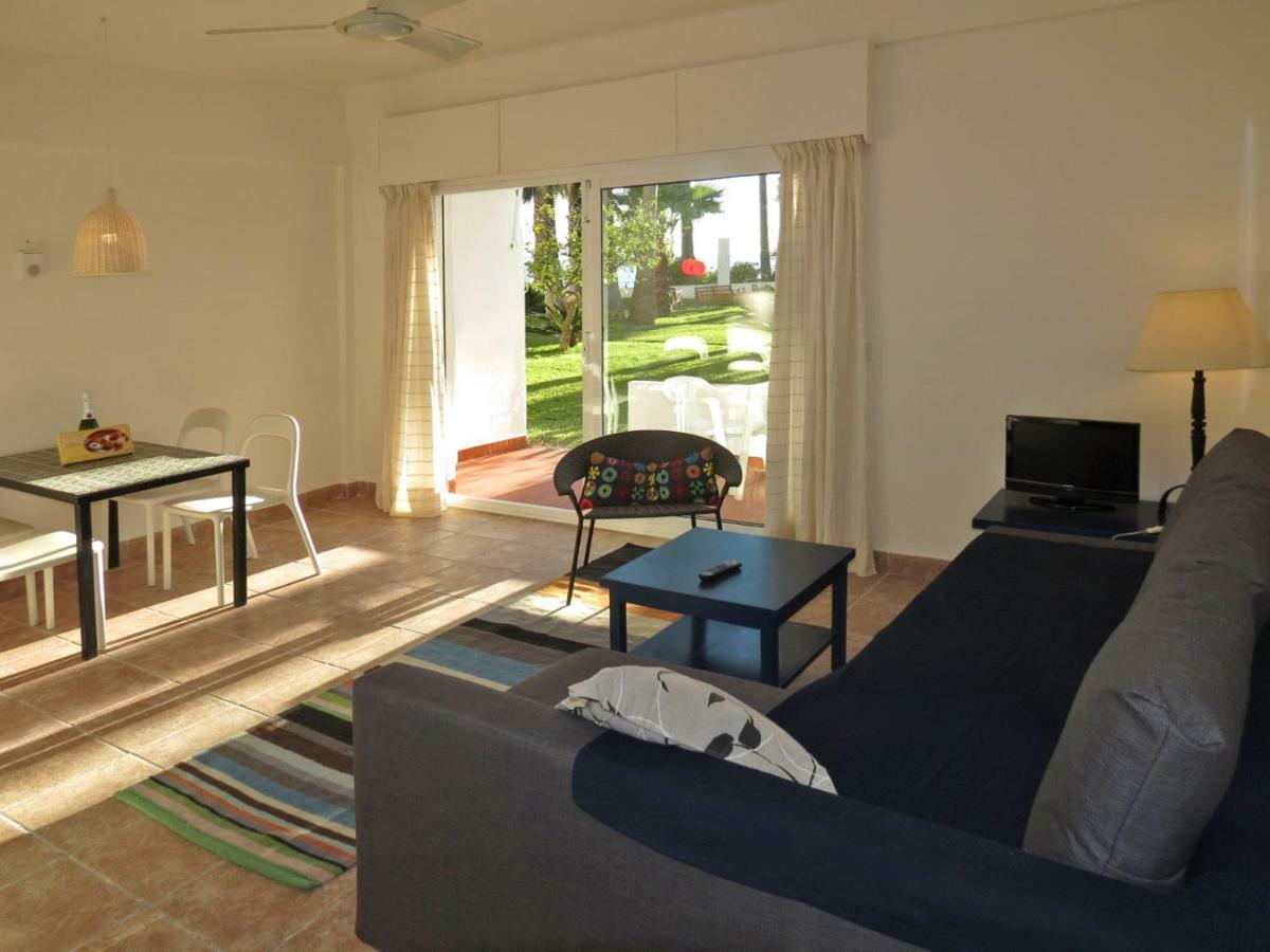 Apartamentos Playa Torrecilla Nerja Bagian luar foto