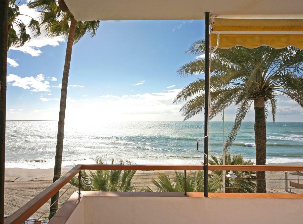 Apartamentos Playa Torrecilla Nerja Bagian luar foto