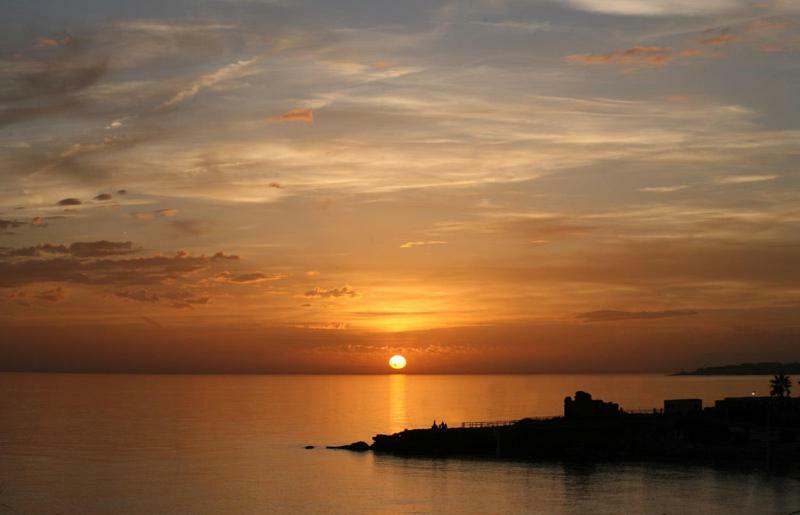 Apartamentos Playa Torrecilla Nerja Bagian luar foto