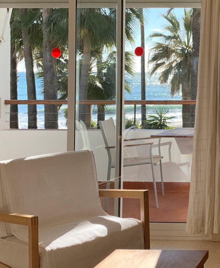 Apartamentos Playa Torrecilla Nerja Bagian luar foto